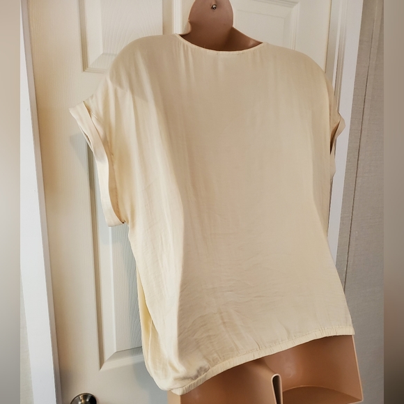 Liz Claiborne Graphic Dolman Top - Picture 5 of 8